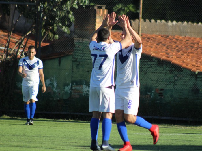 Cayó el líder y habrá finalísima