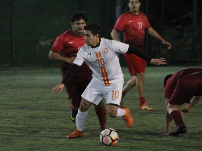 En el último minuto salva invicto