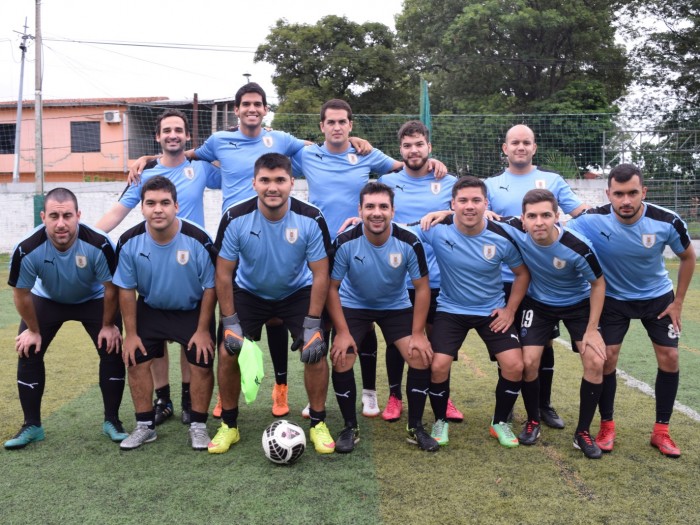 Un equipo completo “con loros y permiso’i incluidos”