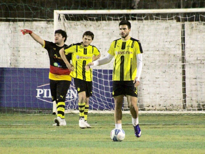 30 de febrero dio cátedra de fútbol 